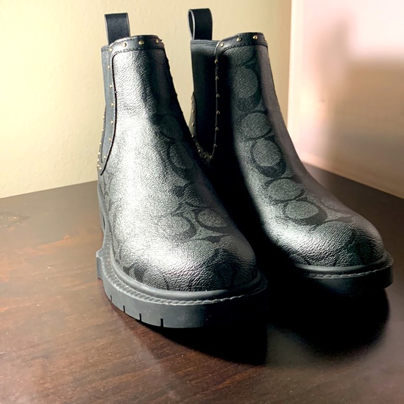 Big kids Coach booties - Picture 2 of 4